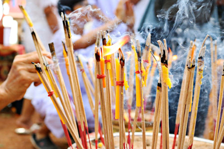 Wierook Werking: Alles over deze Inspirerende Kruidensticks