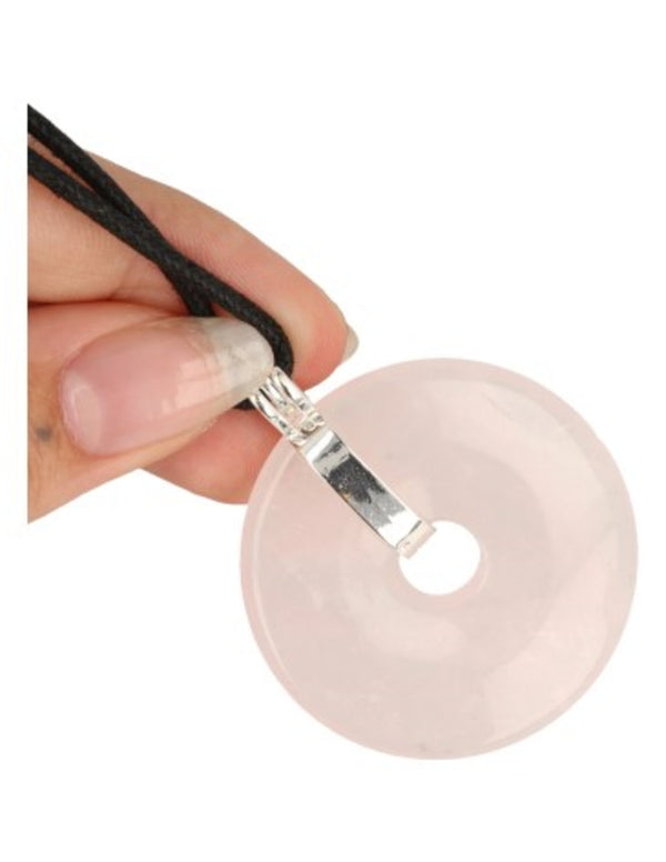 Roze kwarts donuthanger 40 mm aan koord