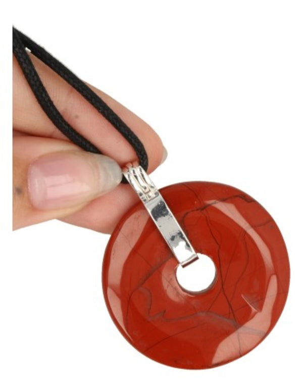 Jaspis rood donuthanger 40 mm aan koord