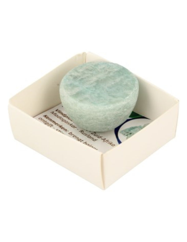 Amazoniet ema egg