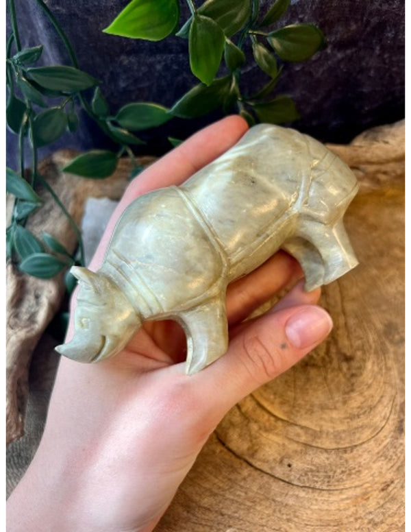 Speksteen neushoorn 12 cm