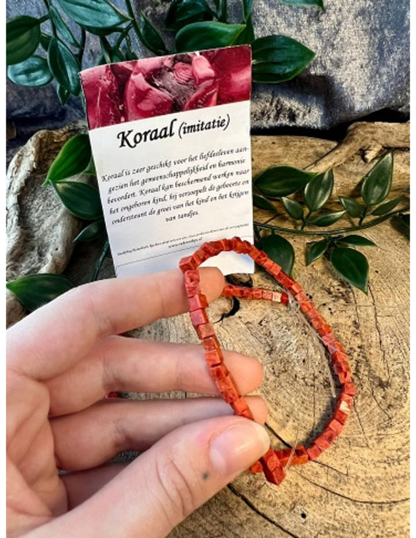 Koraal kralen streng 4 mm blokjes (imitatie)