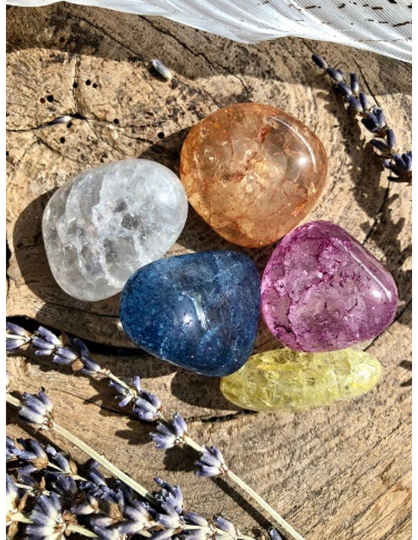 Bergkristal crackle mix 500 gr. trommelstenen (gekleurd) (mt3)