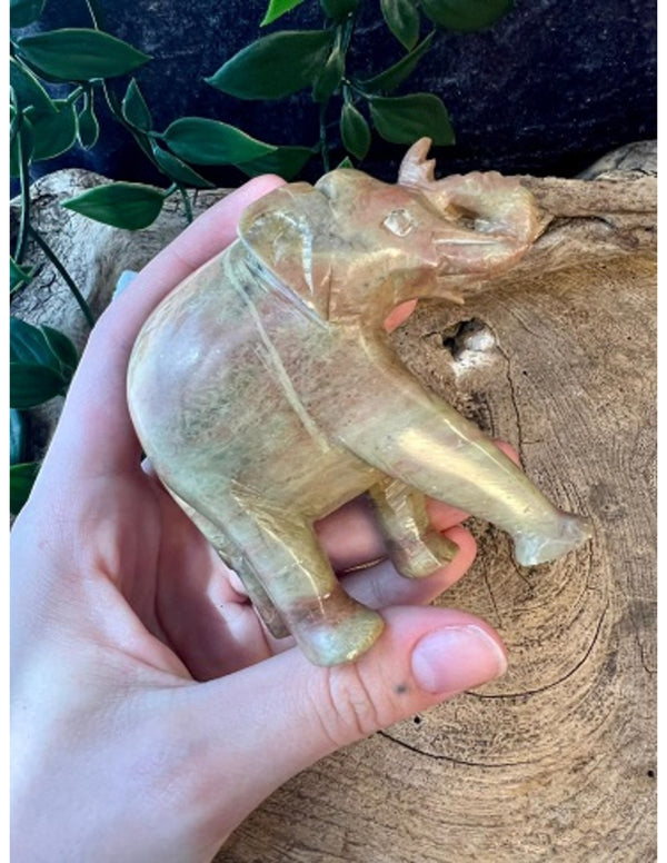 Speksteen olifant groen 8 cm