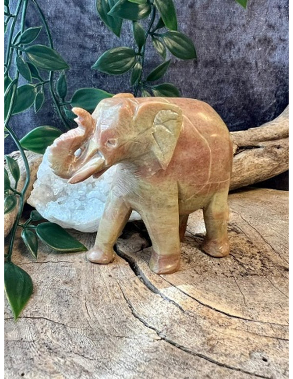Speksteen olifant groen 8 cm