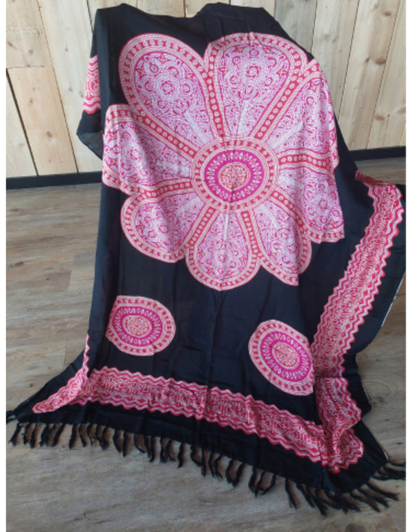 Sarong - 007 - Roze bloem op zwart van Om Namaste - Pareo Saunadoek Wikkeljurk