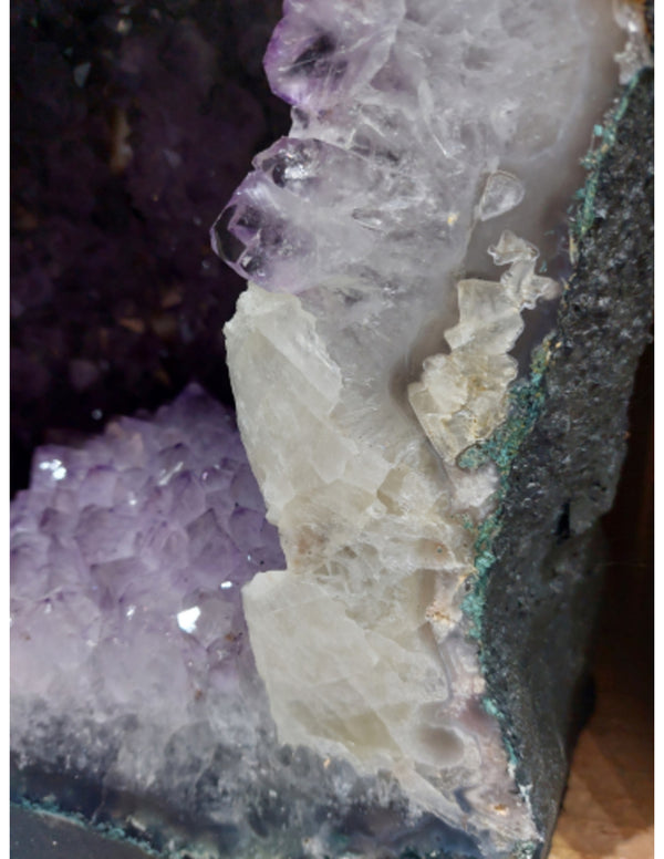Amethist geode nr.005