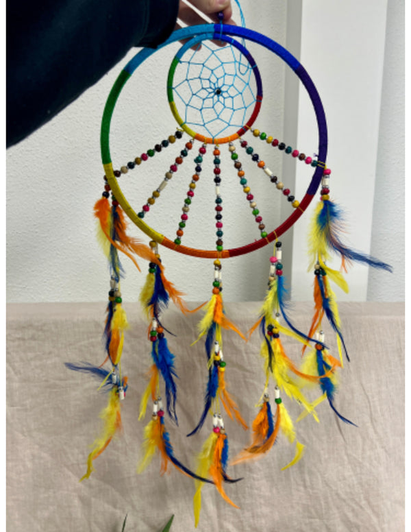 Dromenvanger rainbow met kralen 27 cm