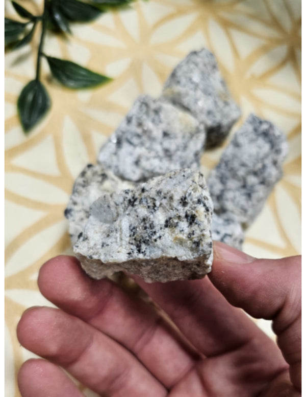 Graniet India 250 gr. ruwe brokjes
