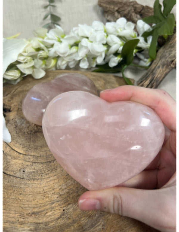Roze kwarts edelsteen hart 400-500 gram