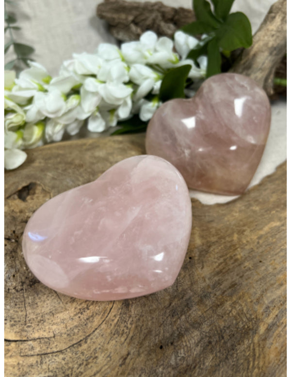 Roze kwarts edelsteen hart 400-500 gram