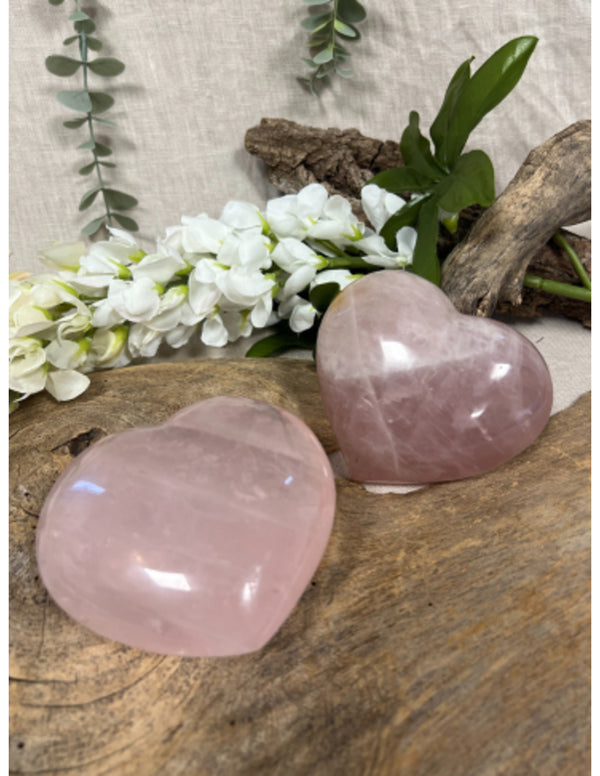 Roze kwarts edelsteen hart 600-700 gram