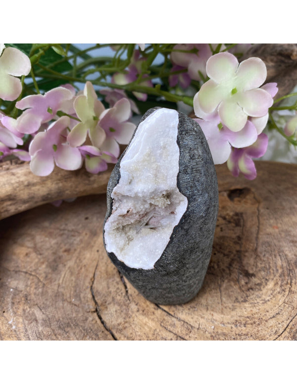 Chalcedoon geode nr.08