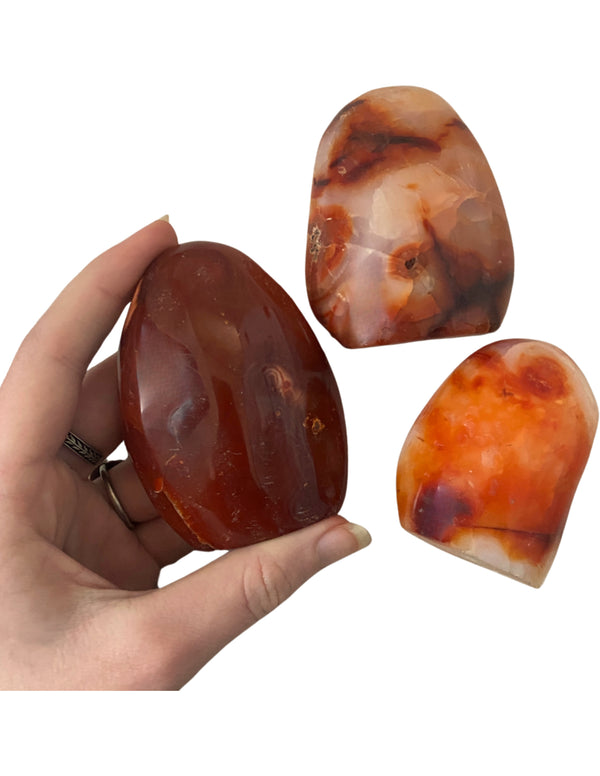 Carneool sculptuur 150-200 gram (Madagaskar)