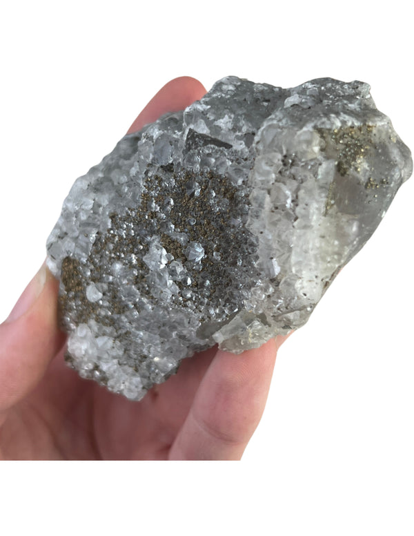 Pyriet op Calciet en Fluoriet ruw nr.24