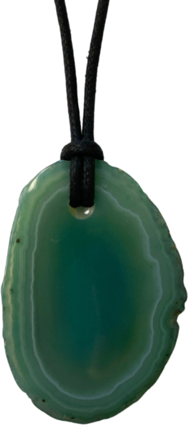 Agaatplak hanger zeegroen aan koord (gekleurd)