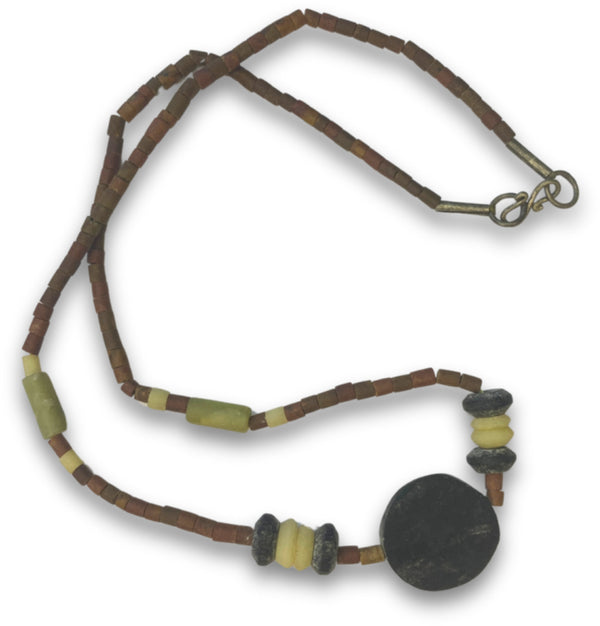 Bohemian ketting Jade met donkere schijf