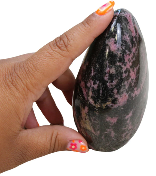 Rhodoniet Sculptuur Roze Met Zwarte Insluitsels 10,3 x 9 x 5,2 cm Madagaskar