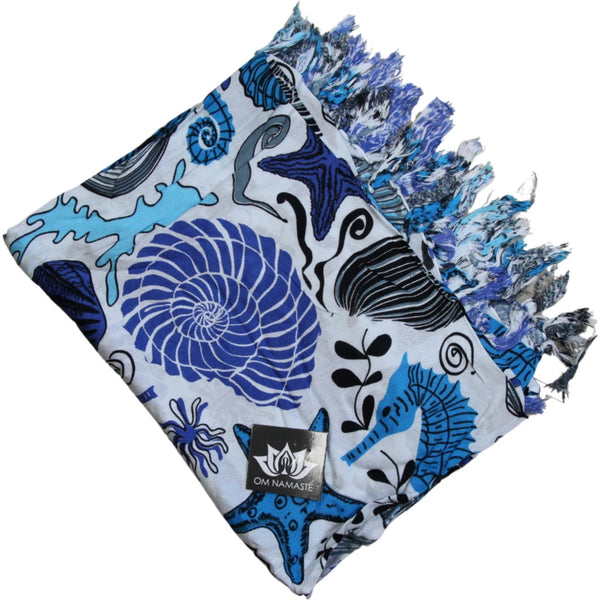 Om Namaste Sarong - 650 - Schelpen - Blauw op Wit