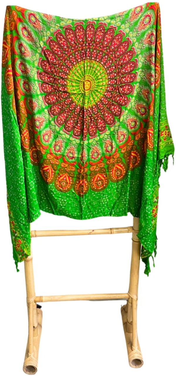 Om Namaste Sarong - 656 - Mandala - oranje op groen