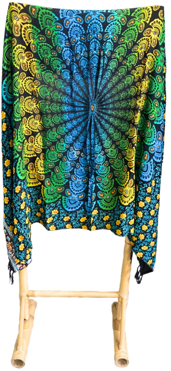 Om Namaste Sarong - 652 - Mandala - groen & geel op zwart
