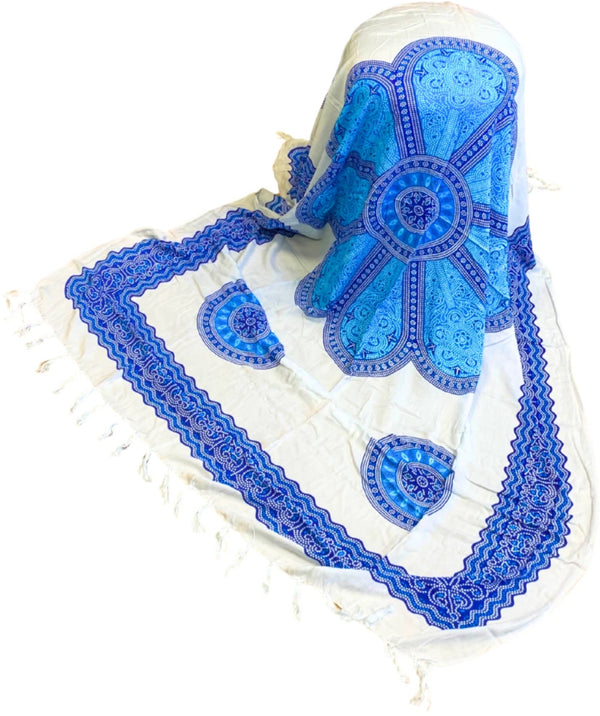Om Namaste Sarong - 657 - Blauwe bloem op wit