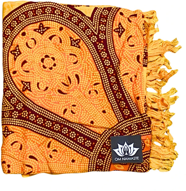 Om Namaste Sarong - 658 - Oranje bloem - ton sur ton