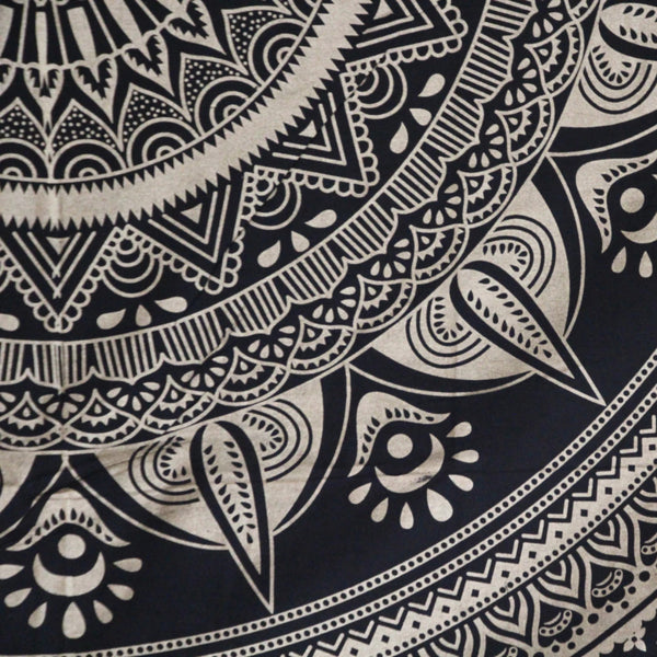 Grand Foulard 504 Mandala gold print