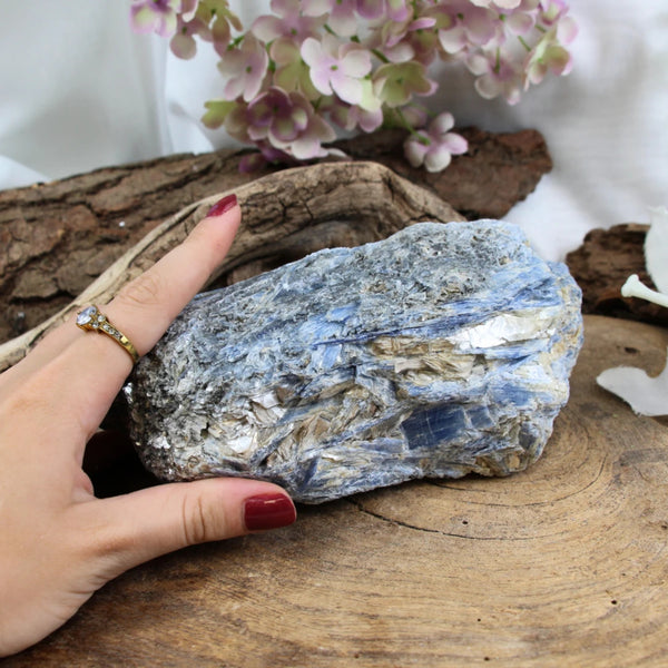 Kyaniet blauw ruw nr.08