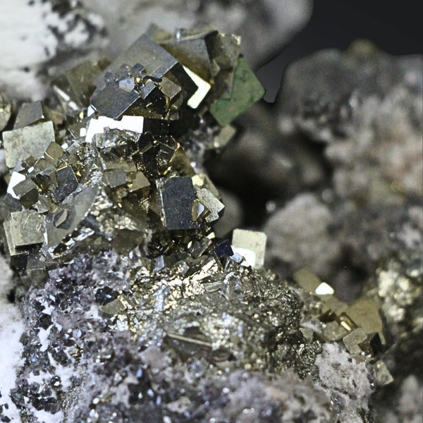 chalcopyriet, Galeniet, Calciet op kwarts nr.02