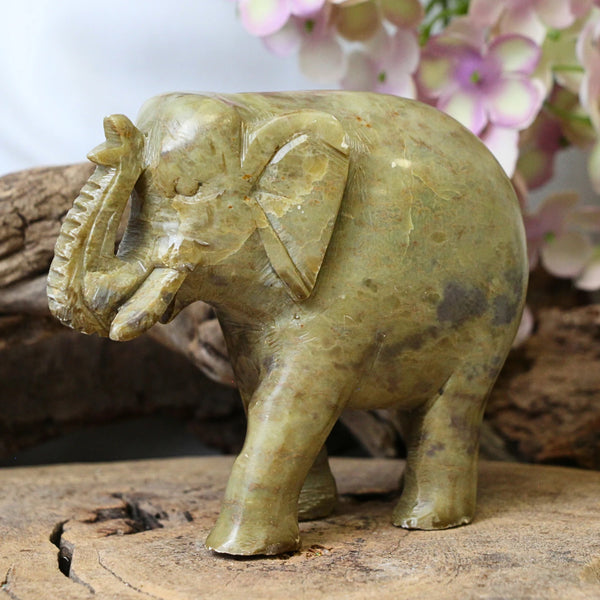 Speksteen olifant groen 10 cm