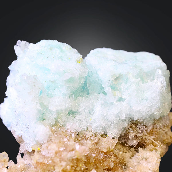 Aragoniet blauw met Zeoliet kristal nr.01
