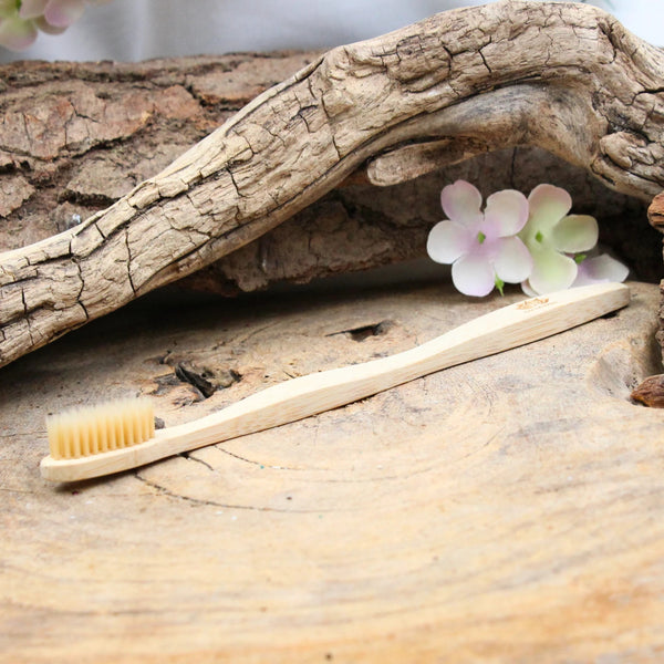 Om Namaste Bamboe Tandenborstel Naturel