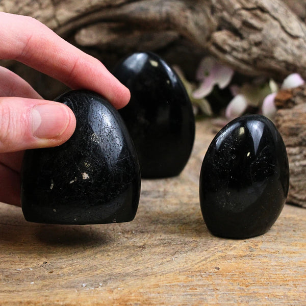 Toermalijn zwart sculptuur 100-150 gram