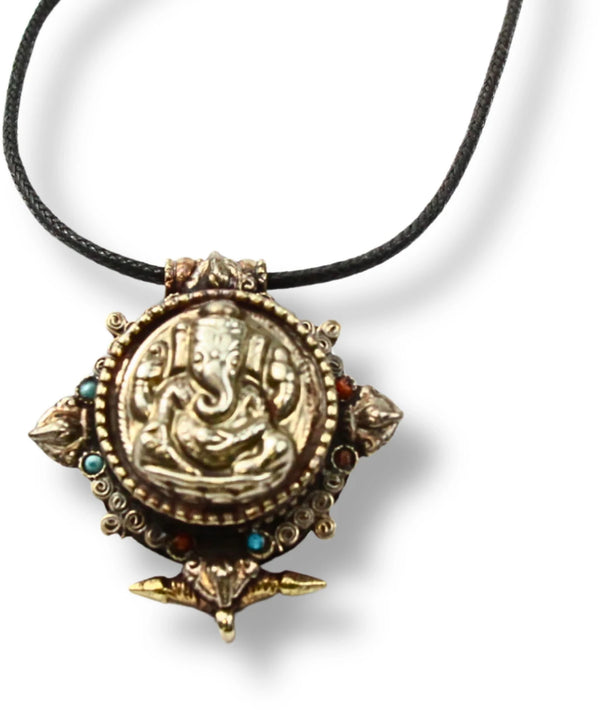 Ashanger ganesha met steentjes A6