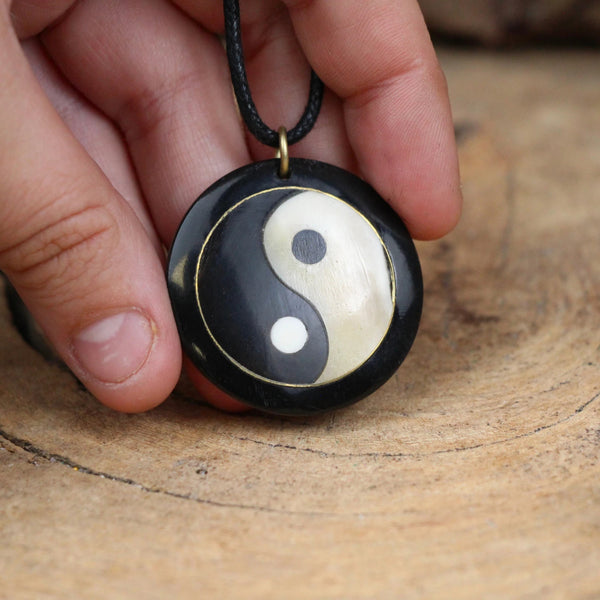 Hanger Yin Yang Zwart 4cm A19