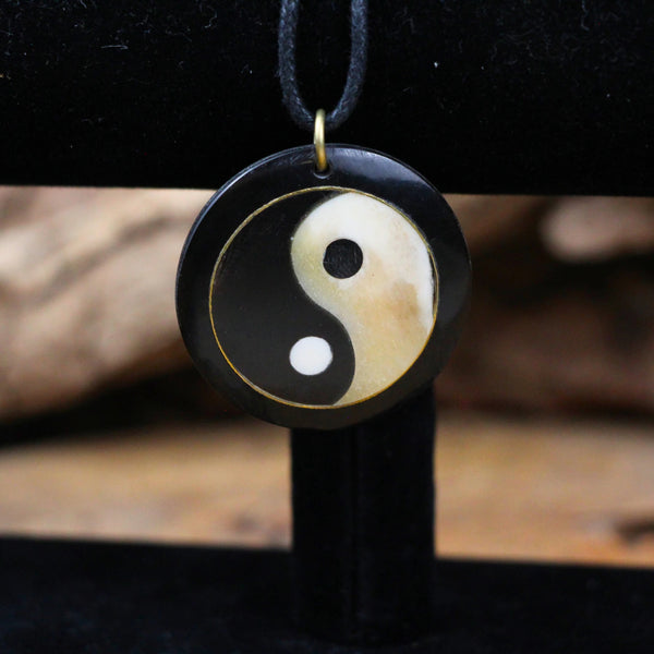 Hanger Yin Yang Zwart 4cm A19