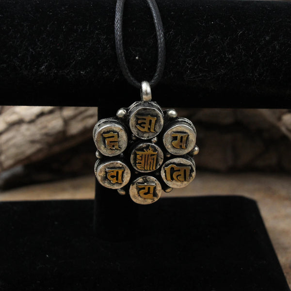 Hanger Kalachakra Mantra AA1