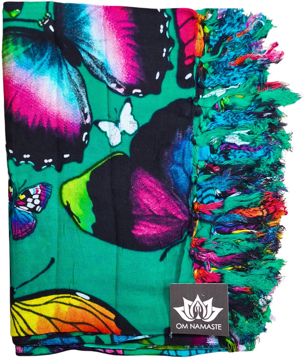 Om Namaste Sarong - 669 - Vlinders op groen