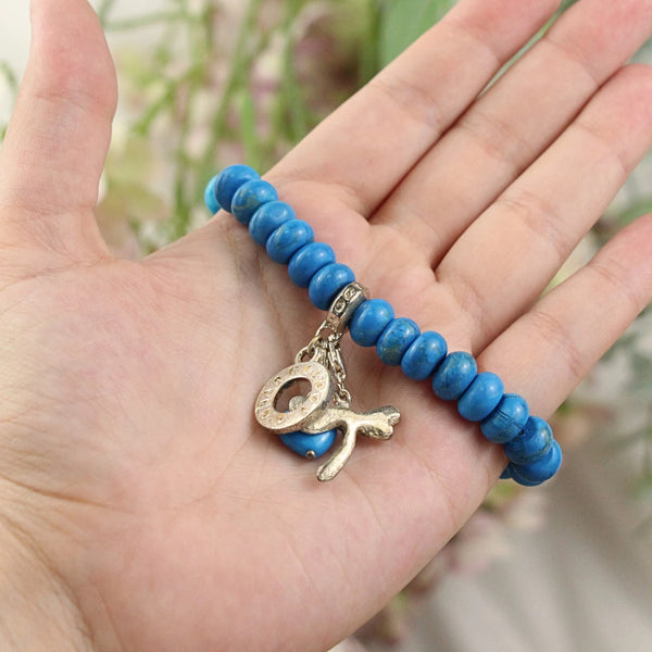 Armband Howliet blauw met bedels