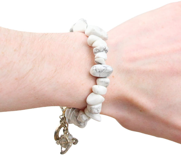 Split armband Howliet wit met bedels