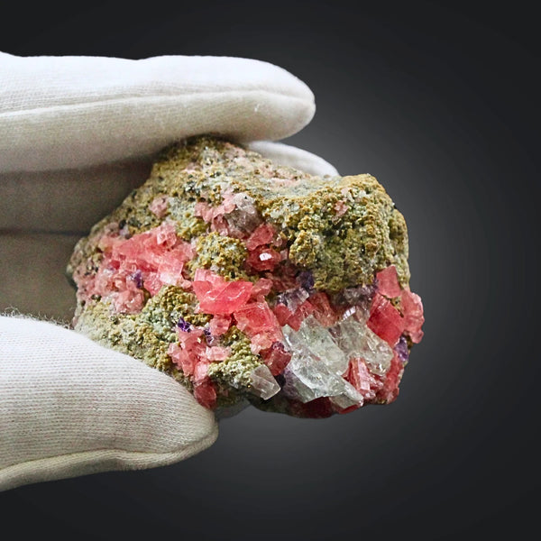 Rhodochrosiet met Pyriet en Dolomiet nr.699