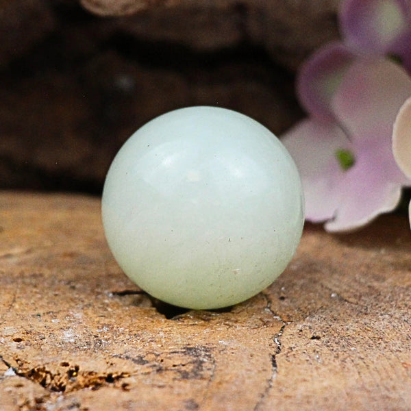 Edelsteenbol natuurlijk Hetian Jade, 2,5- 3 cm
