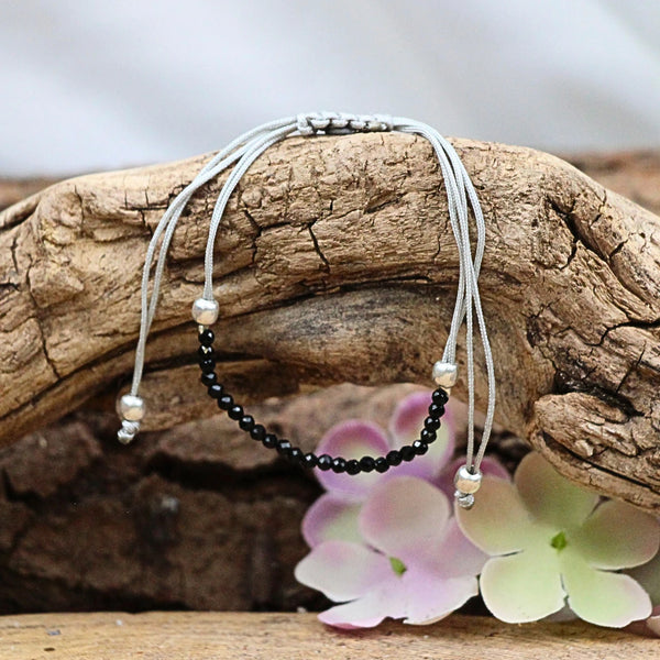 Toermalijn zwart sparkle armband met schuifknoop