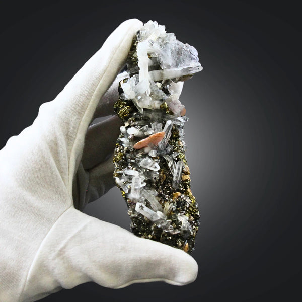 Rhodoniet met mangano calciet en chalcopyriet nr. 705