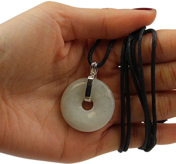Chinese Jade donuthanger 30 mm aan koord