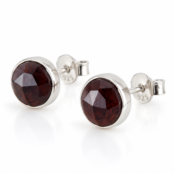 Geboortesteen Oorstekers Januari Luxe Facet Granaat - 925 Zilver