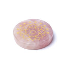 Gegraveerde Mineraalschijf Rozenkwarts Met Lotus Symbool ±5cm