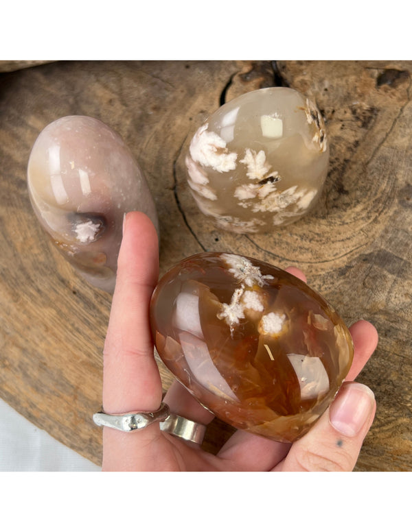 Agaat Bloem Sculptuur Gepolijst Uniek Madagaskar Decoratief Edelsteen Cadeau