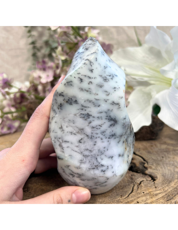 Agaat dendriet feng shui vlam sculptuur Madagaskar edelsteen decoratie